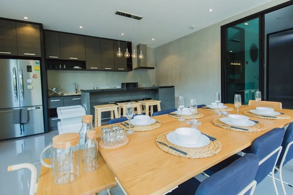 Luxury 4 Bedroom Villa Baan Rim Nam