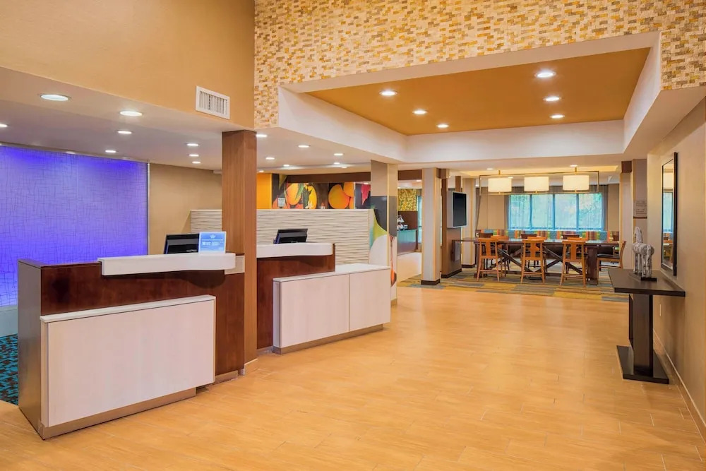 Holiday Inn Express Hotel And Suites Bridgewater Branchburg