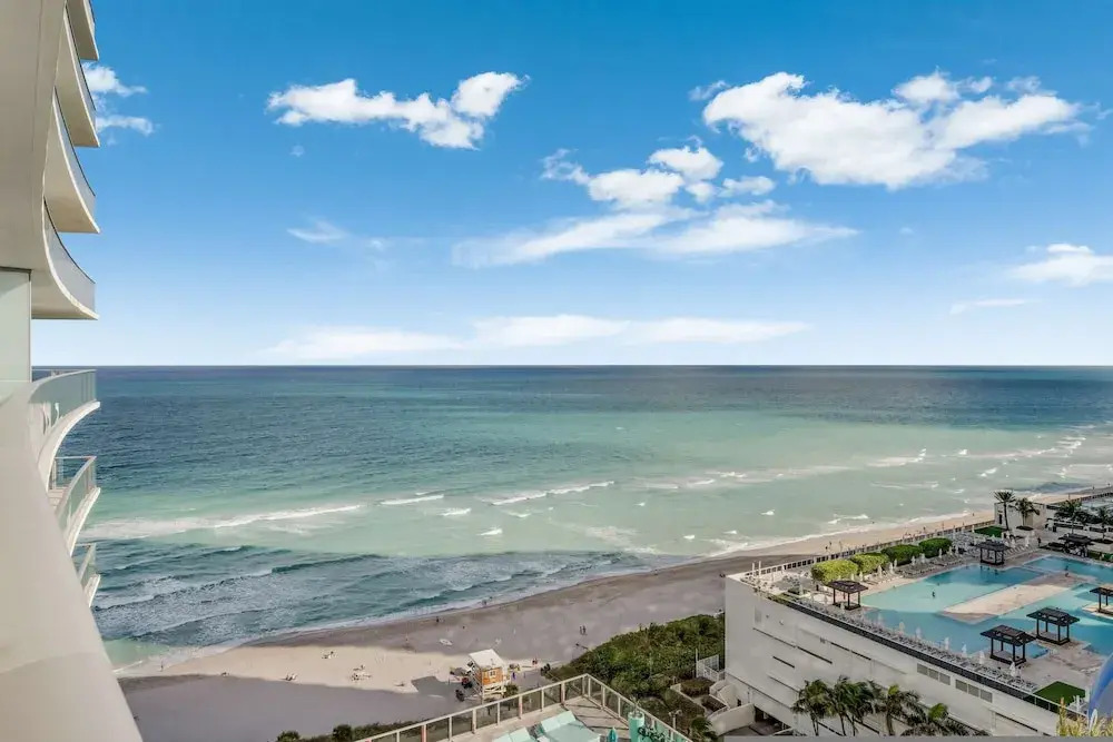 Luxe Stay at Hyde Resort -oceanfront Amenities