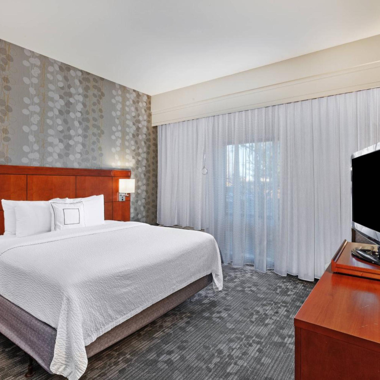 Courtyard by Marriott Tulsa Woodland Hills