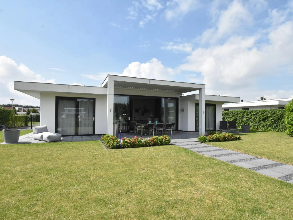 Pleasant Villa in Harderwijk With Fenced Garden