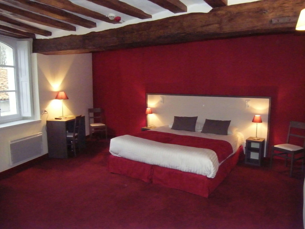 Logis Hôtel Restaurant Le Puits Doré