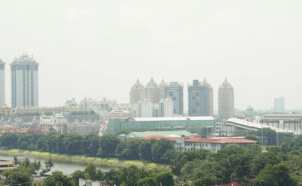 Fully Furnished With Comfortable Design Studio Sunter Park View Apartment