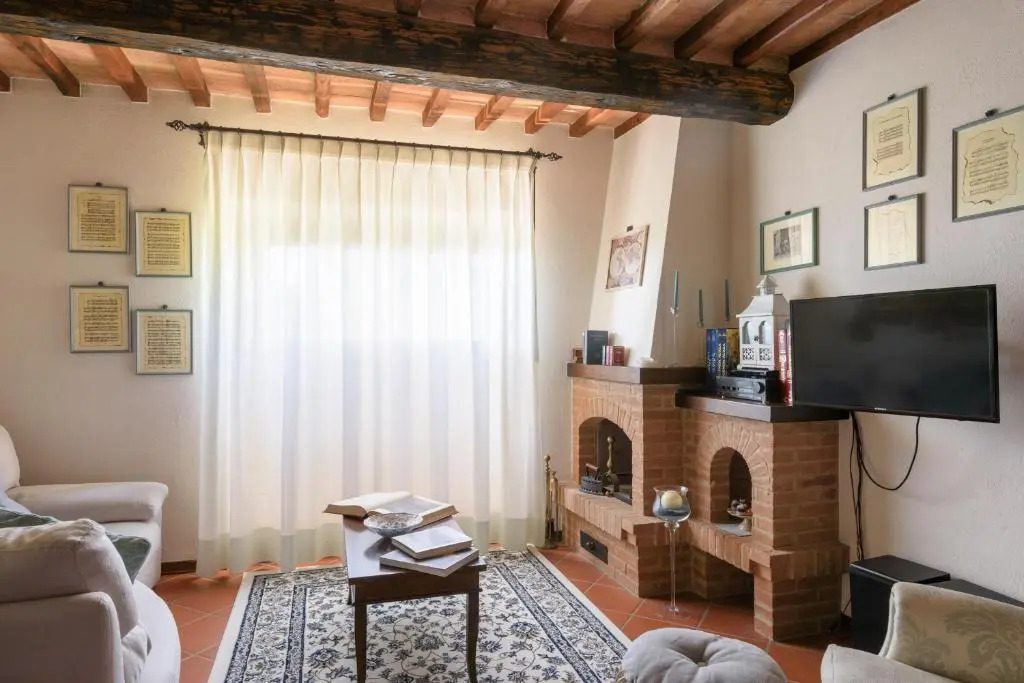 Tuscany Balcony: Crete Senesi