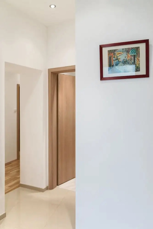 Apartment for 10 Guests Top Center of Prague
