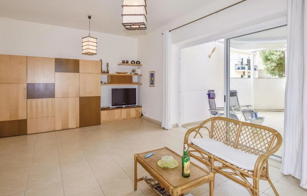 2 Bedroom Cozy Home In Marina Di Ragusa