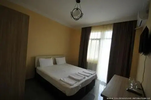 Hotel Golden House
