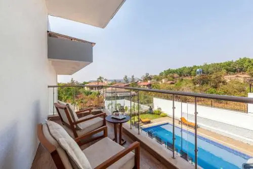 StayVistas White Pebbles - A Villa with Theater Room & Swimming Pool