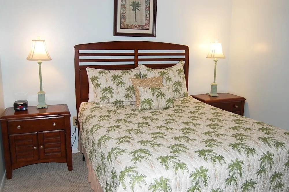 Island Winds West 177 condo