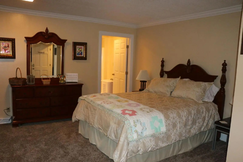 Cedar Grove Inn