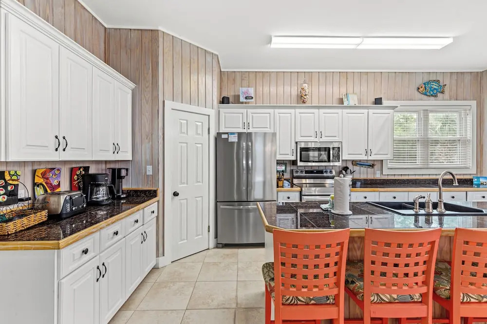 2305 S County Hwy - Cloud Nine