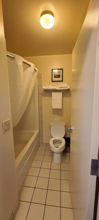 Empire Inn & Suites