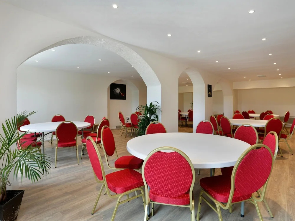 Epernay Vineyard Stay for 3 Guests