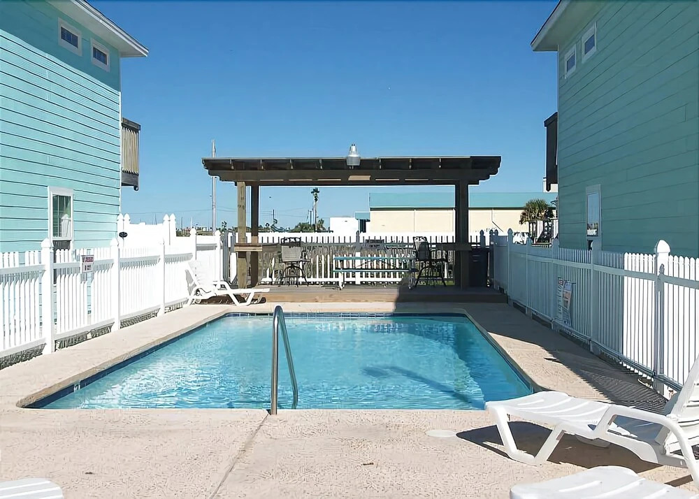 The 13th Wave Gsc13 4 Bedrooms 3 Bathrooms Condo