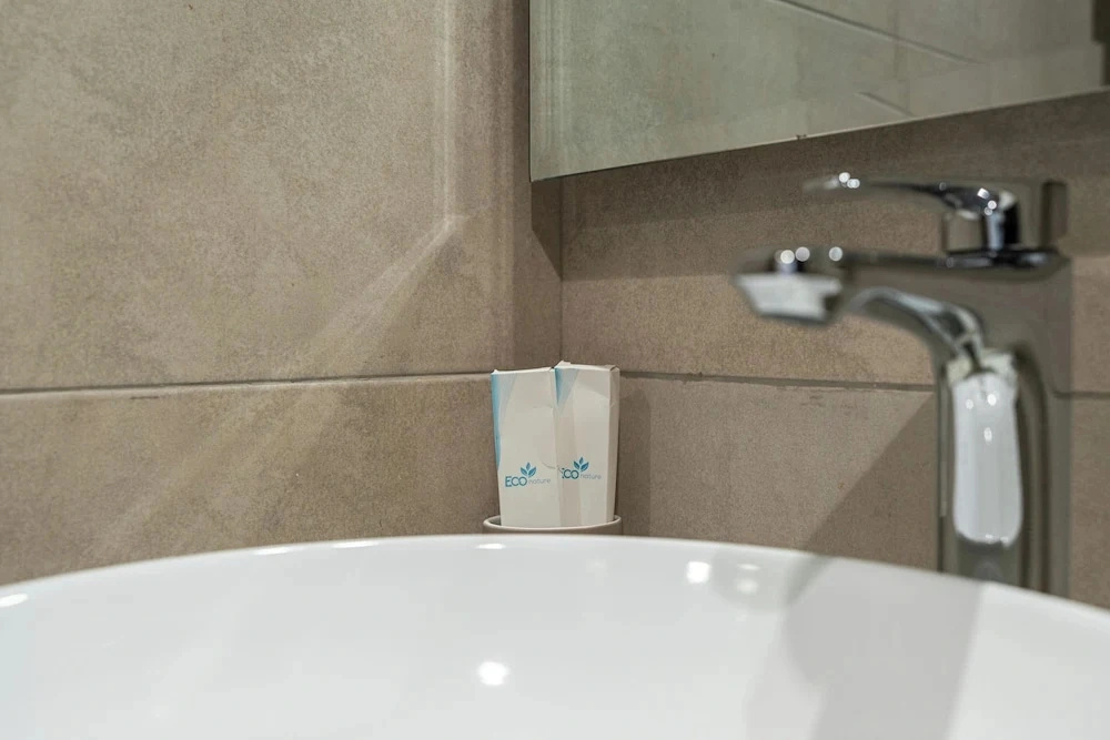 Lux BnB Aykon Tower