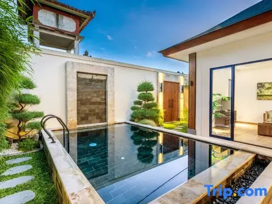 Oasis Residences Sanur – Family-Friendly 3-BR Villa with Private Pool & Garden