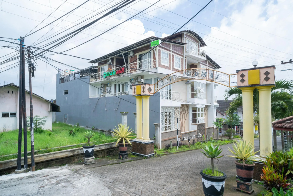 Urbanview Hotel Omah Anin Batu by RedDoorz