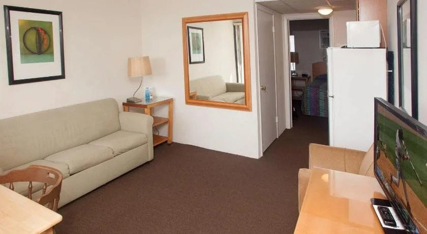 Horizon Motor Inn-Beach Block & Close to Moreys Piers