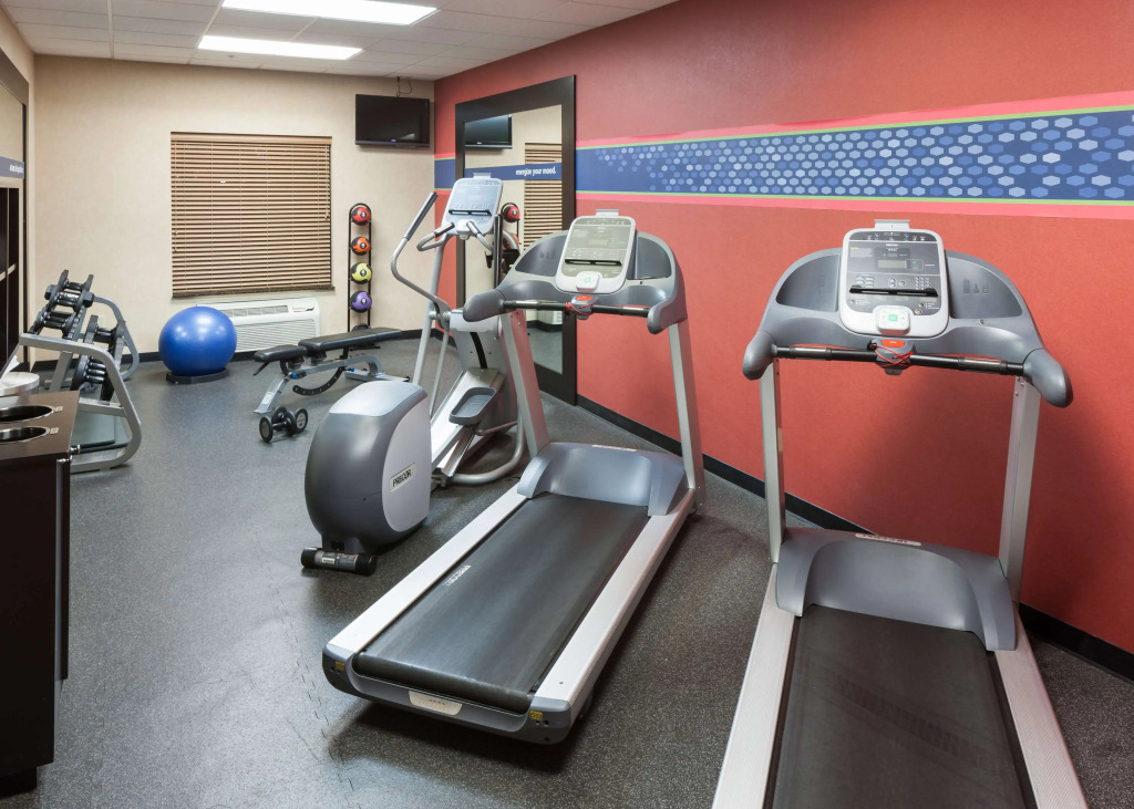 Hampton Inn & Suites Tulare