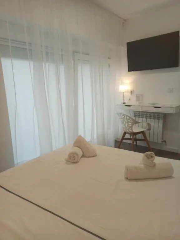 Rin Rooms
