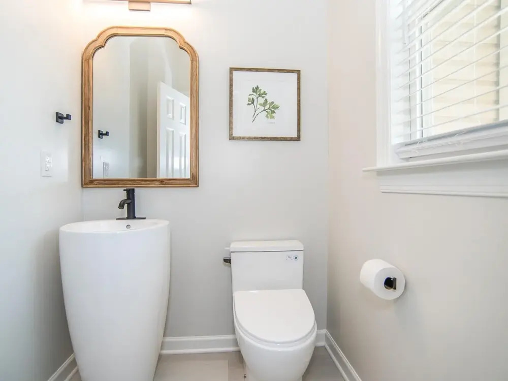 Luxury Three Bedroom Townhome Near Cary