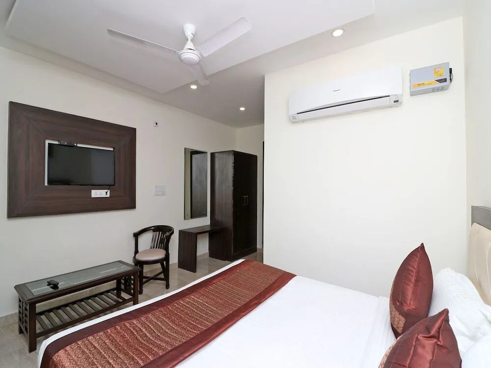 Grand Inn By OYO Rooms