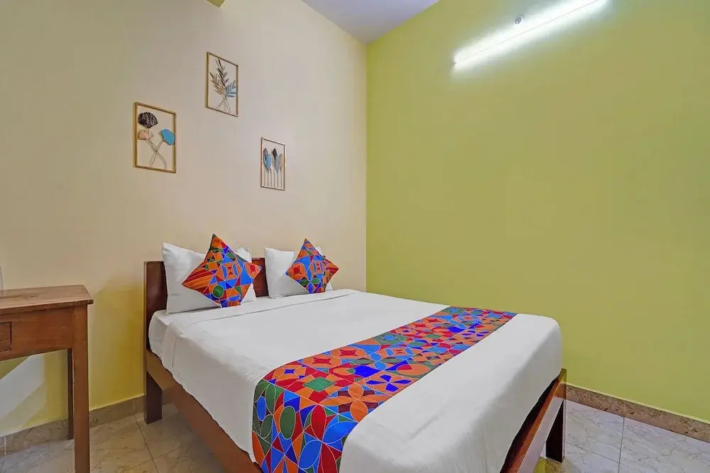 Fabhotel Martine Residency - French Colony, 5 Mins from Rock Beach