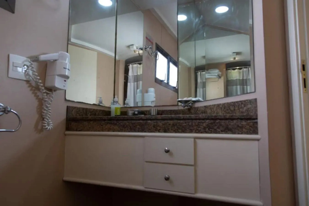 Paulista Wall Street Flat 10