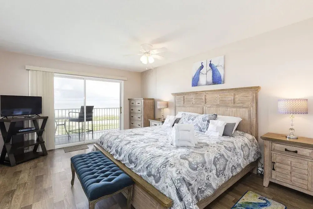 Starboard Light by Distinctive Beach Rentals