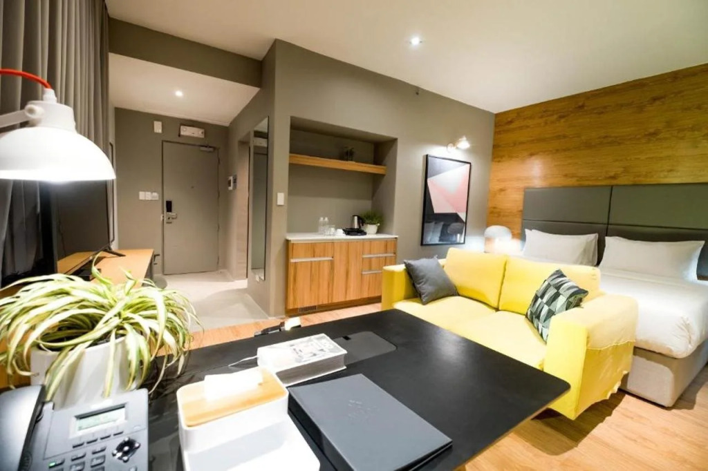 Avior Hotel