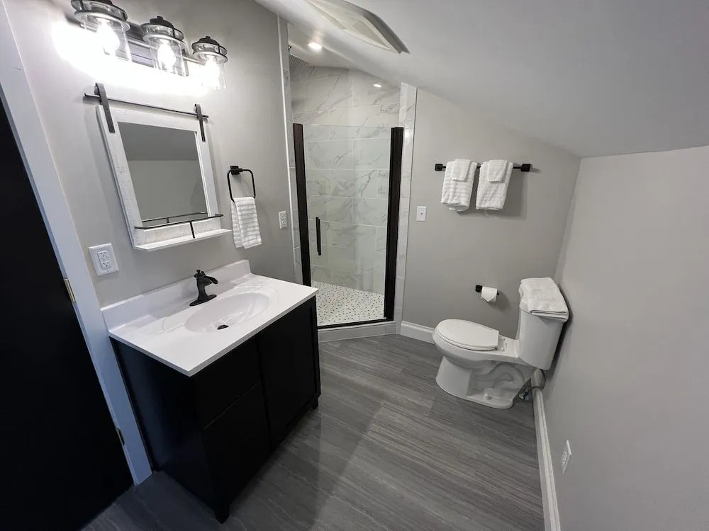 Homestay on Main by Twin Lakes Creamery