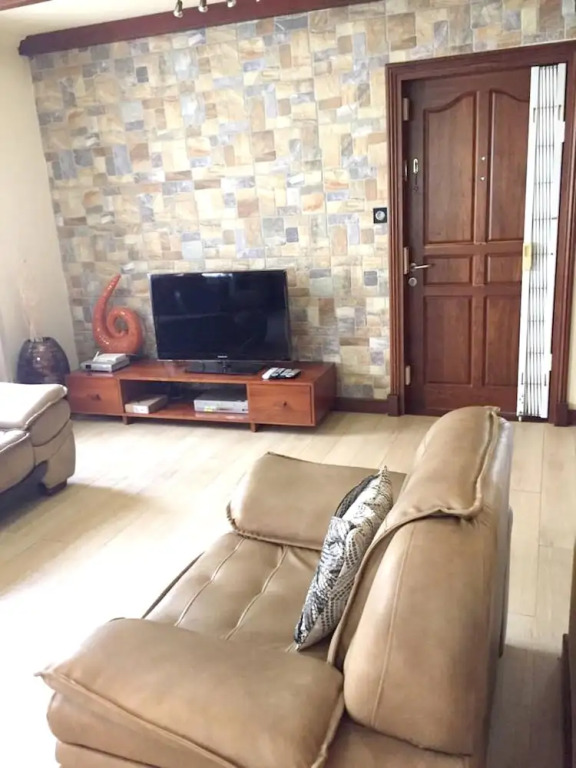 House With 4 Bedrooms in Flic en Flac, With Pool Access, Enclosed Gard