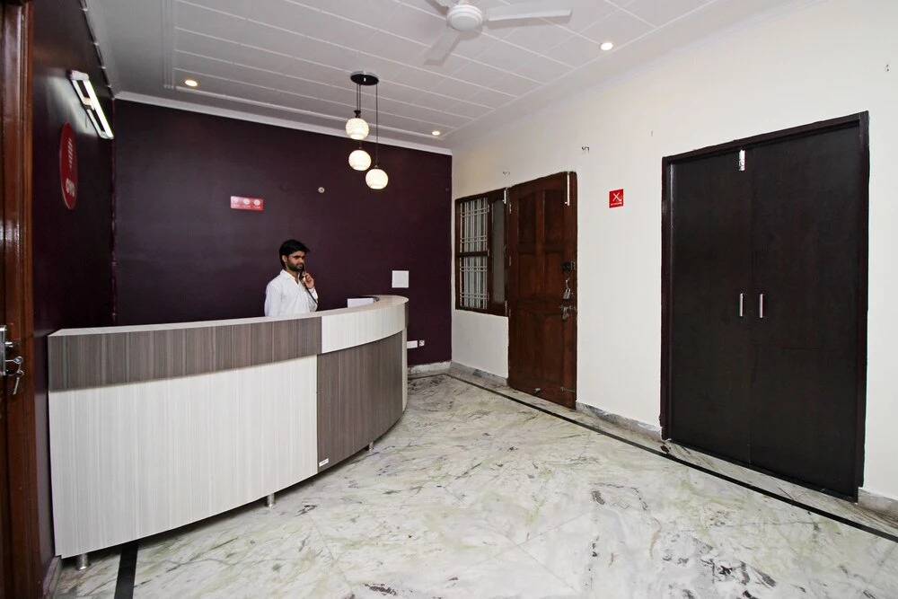 OYO 9192 Hotel Raghav Residency