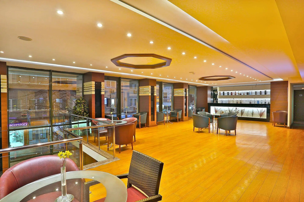 Grand Madrid Hotel