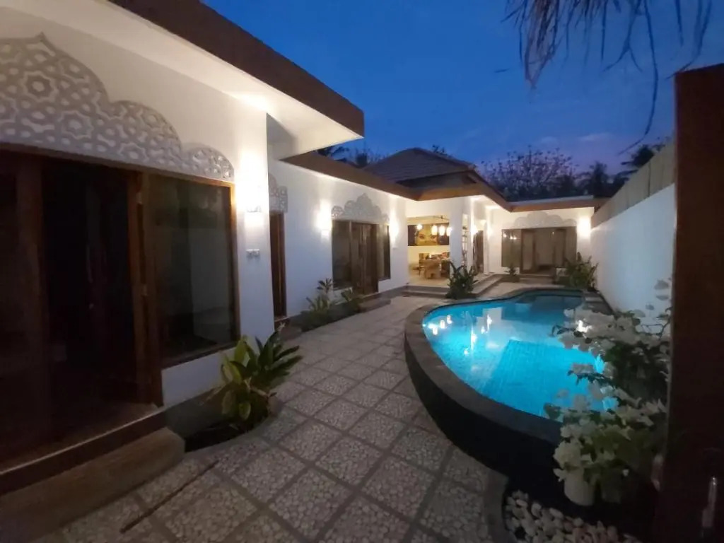 Golden Villa
