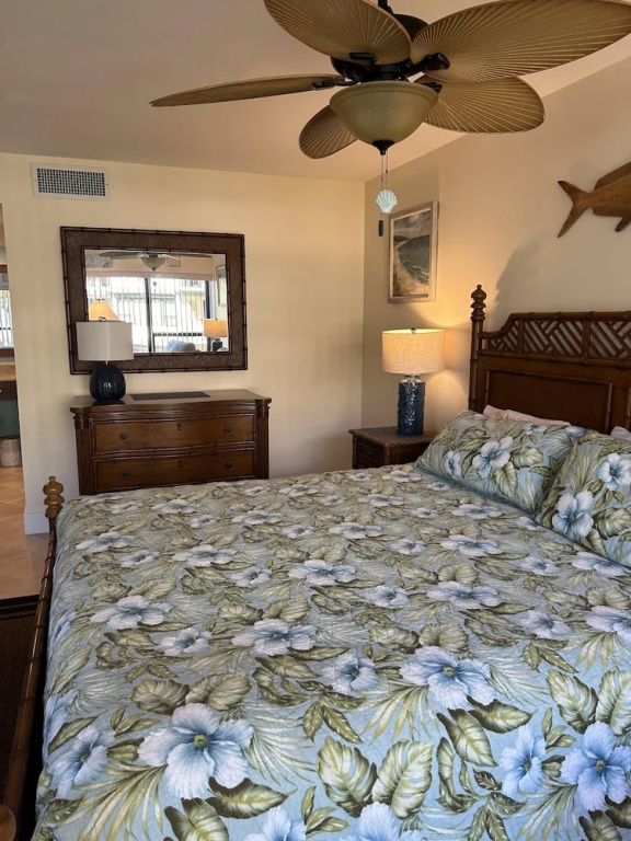Gorgeous 2 bedroom condo with panoramic views of the Atlantic Ocean. 2 Condo by RedAwning