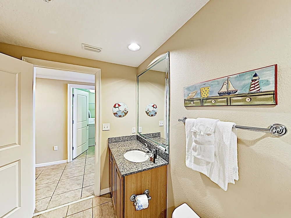 New Listing! Beachfront Gem W/ Resort Amenities 3 Bedroom Condo