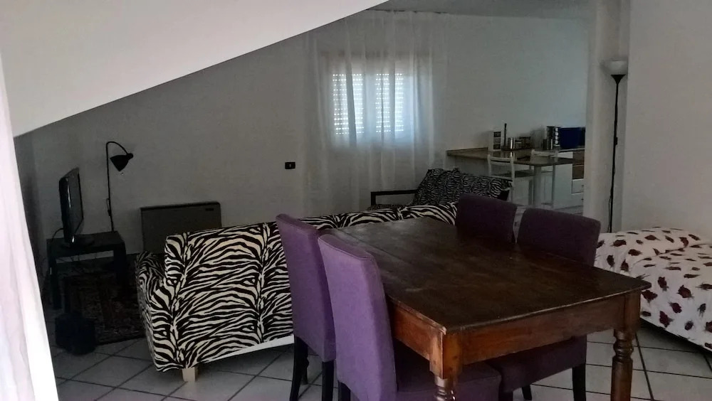 Villa Cardinal Apartments