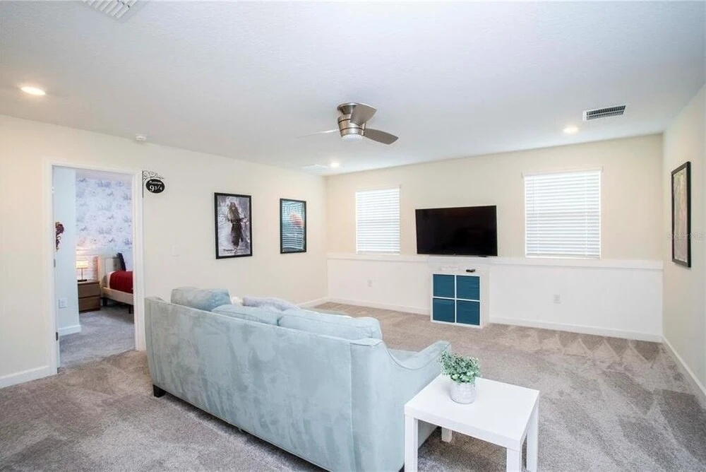 Family Fun 6-Bedroom Villa near Disney with Private Pool