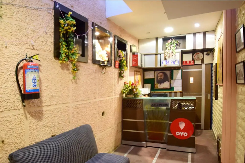 OYO 11494 Hotel Marc