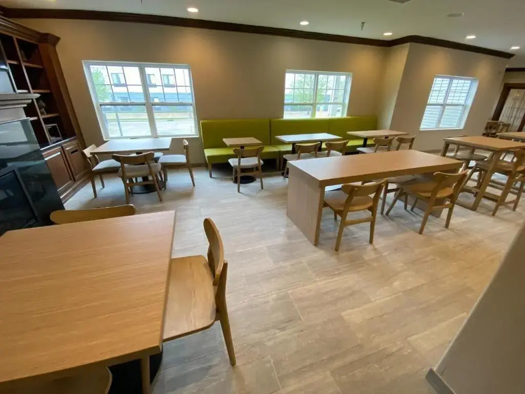 Country Inn & Suites by Radisson, Champaign North, IL