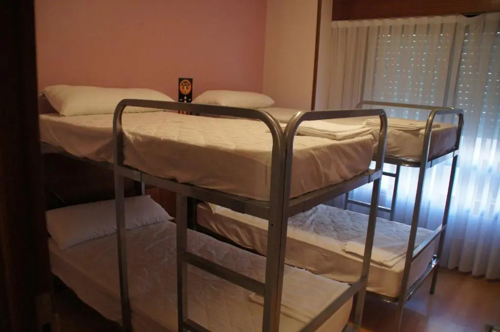 Moon Hostel Bio