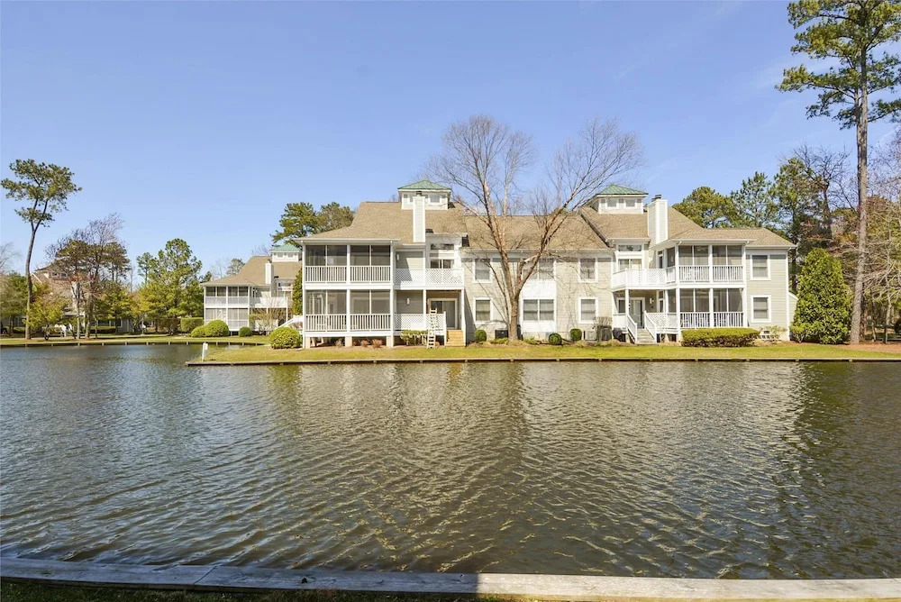 Sea Colony W 11008 Evergreen by Long & Foster