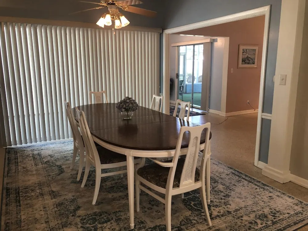 COASTAL BREEZES home