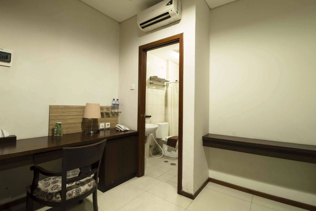 RedDoorz Plus @ Thamrin
