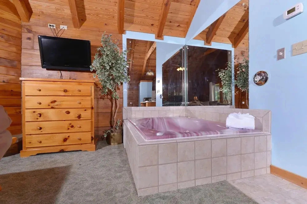 Zen Garden 1523 by Aunt Bugs Cabin Rentals