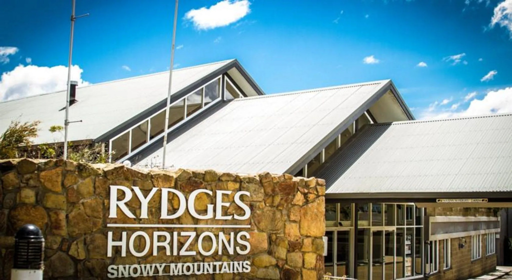 Horizons Lake Jindabyne