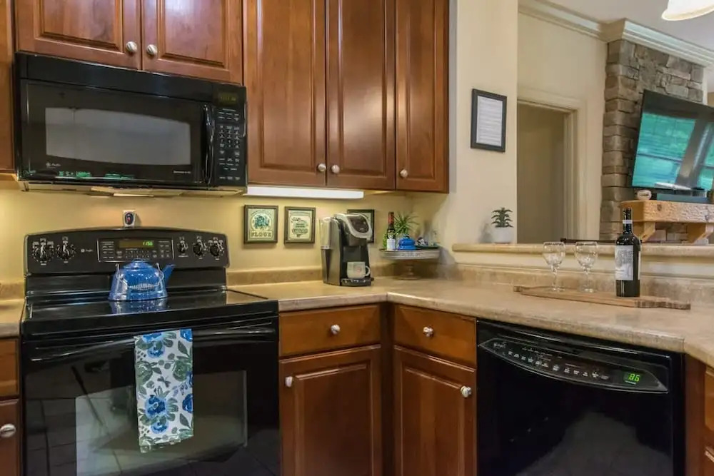 Scenic 2BR Condo w Porch Pool Near Slope Trails