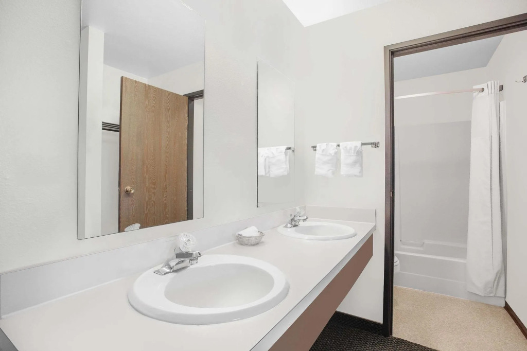 FairBridge Inn & Suites Moscow - Pullman