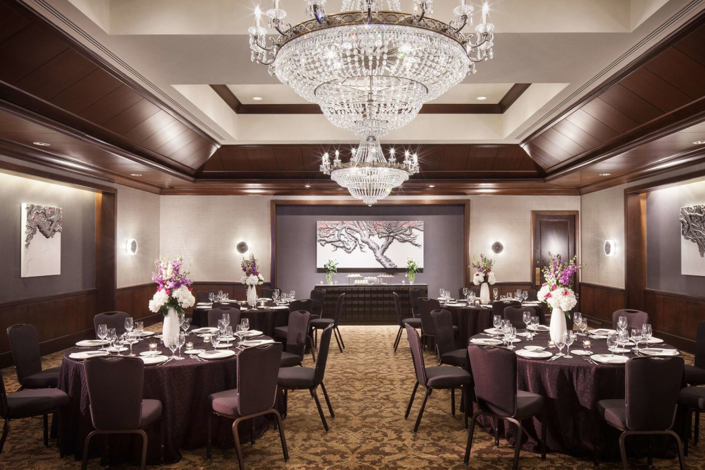 The Logan Philadelphia, Curio Collection by Hilton